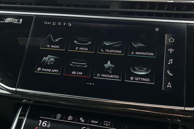 Audi SQ7 Photo 13