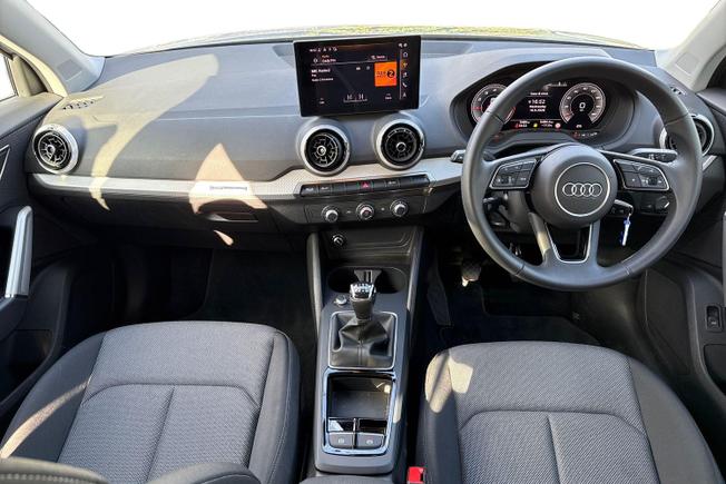 AUDI Q2 Photo 10