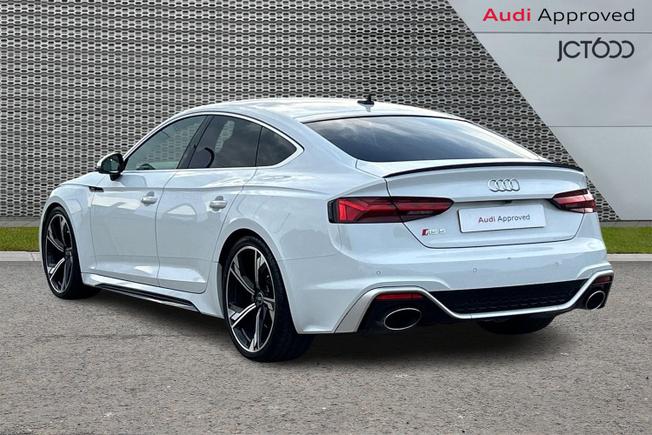 AUDI RS5 Photo 3
