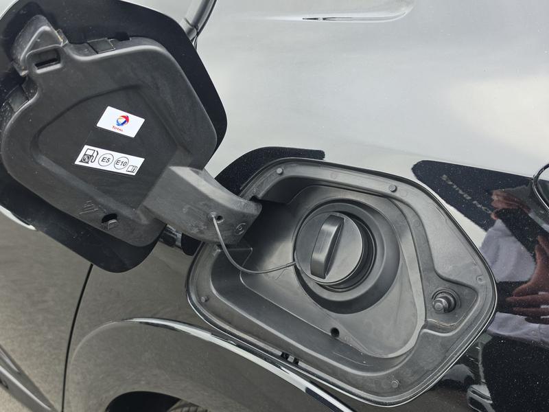 Used Peugeot 208 NJ24PGX 31