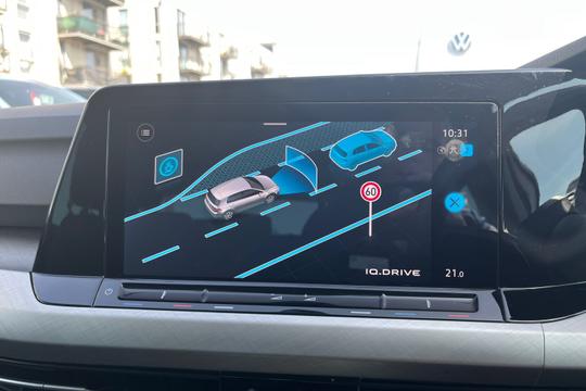 Volkswagen Golf Photo autoimg-5a1c719e91a97905c5dbdd10e9fedf6dc6700f3a.jpg