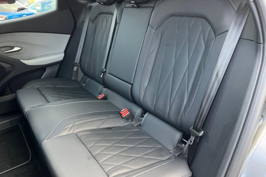 Ford Capri Photo autoimg-5a1d42197743a85ef3e8c68478aaccf647d12553.jpg