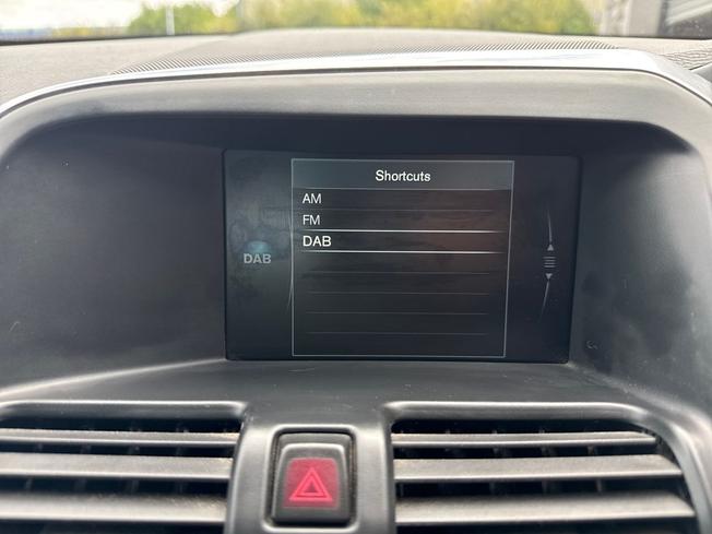 VOLVO XC60 Photo 13