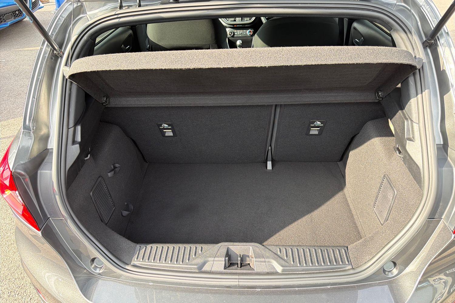 Ford FIESTA Photo 20