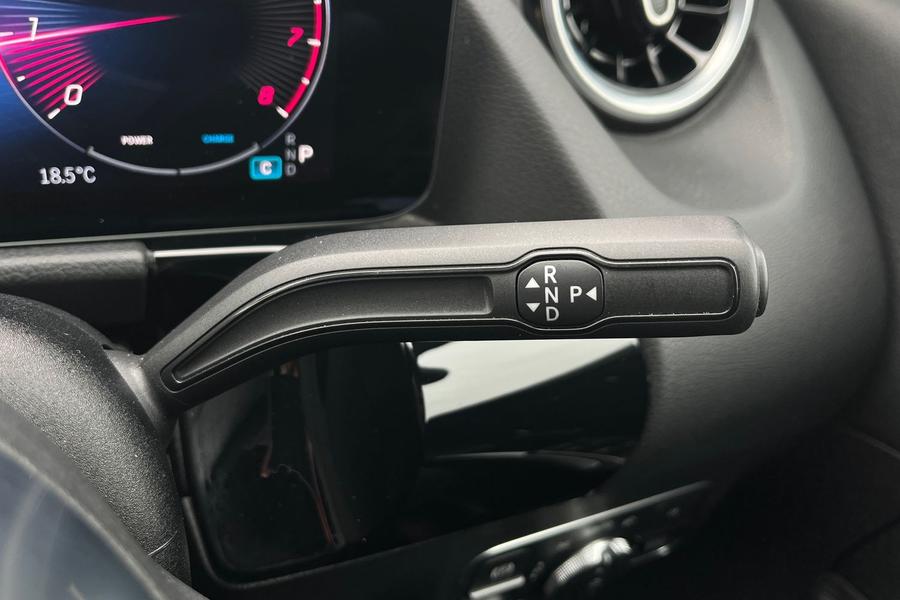 Mercedes-Benz GLA Photo autoimg-5a21d73d5f957bdea94effb673cb7e7e8405b2a4.jpg
