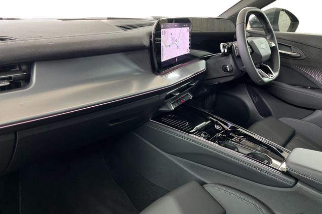 Audi Q3 Photo 2