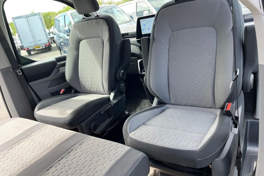 Ford TRANSIT CUSTOM Photo autoimg-5a2492e7bf9640b7c12c34cf0c14fec67f7b0a86.jpg