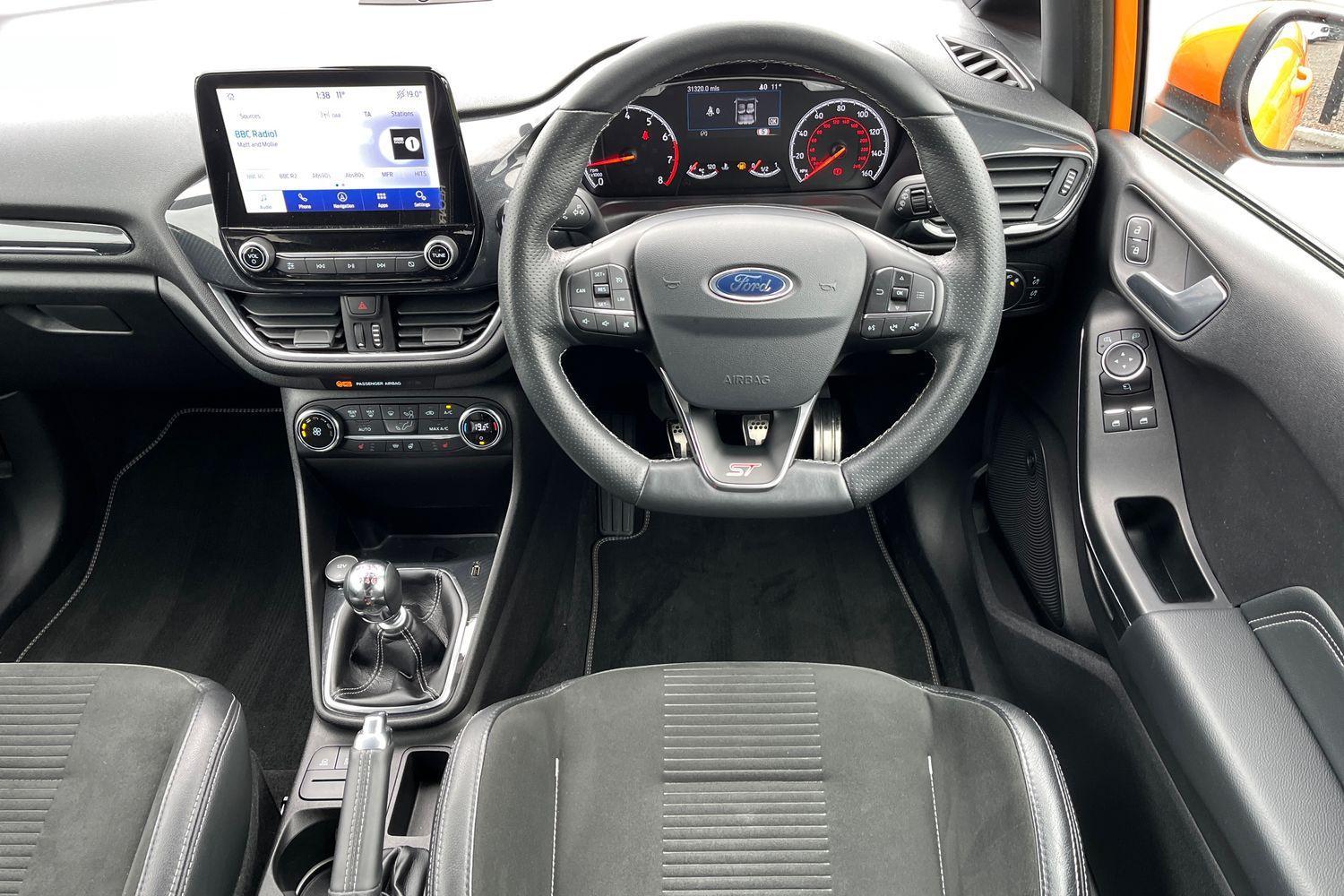 Ford FIESTA Photo 10