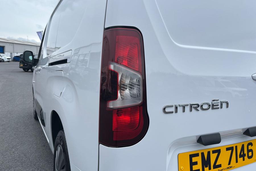 Citroen BERLINGO Photo autoimg-5a2aaca6ea540e57f640767b2606c70513503a25.jpg
