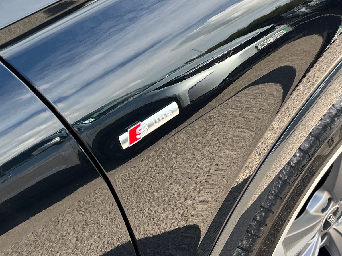 Audi Q4 e-tron Photo 28