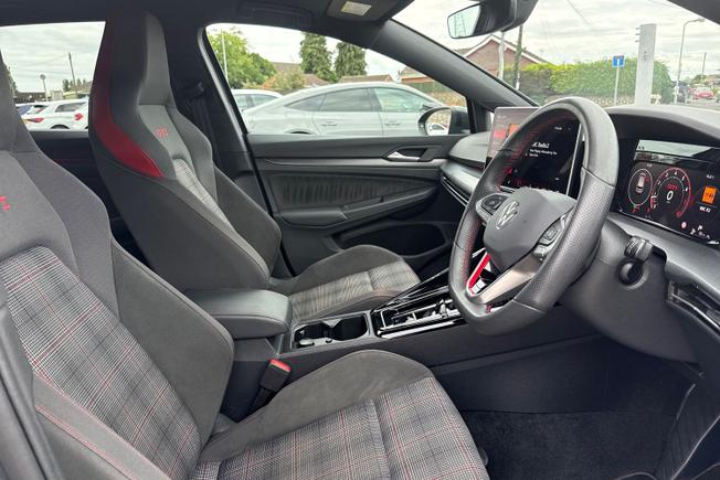 VOLKSWAGEN Golf Photo 37