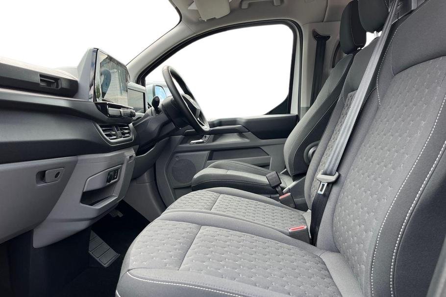 Used Ford TOURNEO CUSTOM WN26TXS 3
