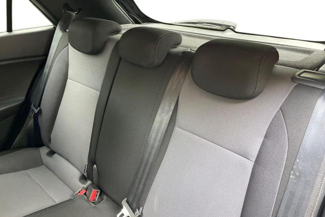 HYUNDAI i20 Photo 9