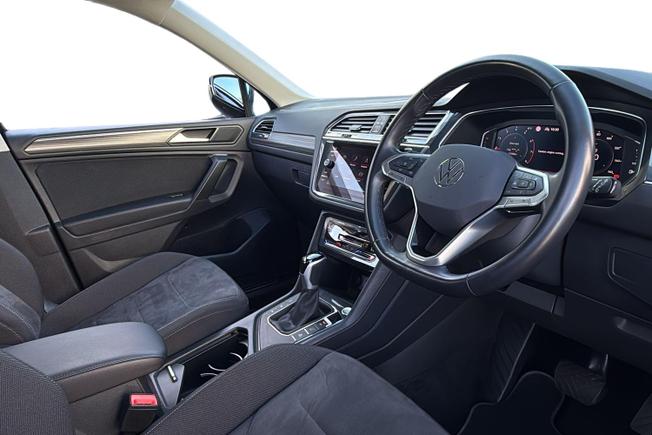 VOLKSWAGEN Tiguan Allspace Photo 6