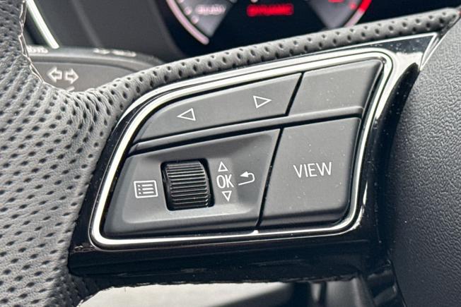 AUDI A4 Photo 16