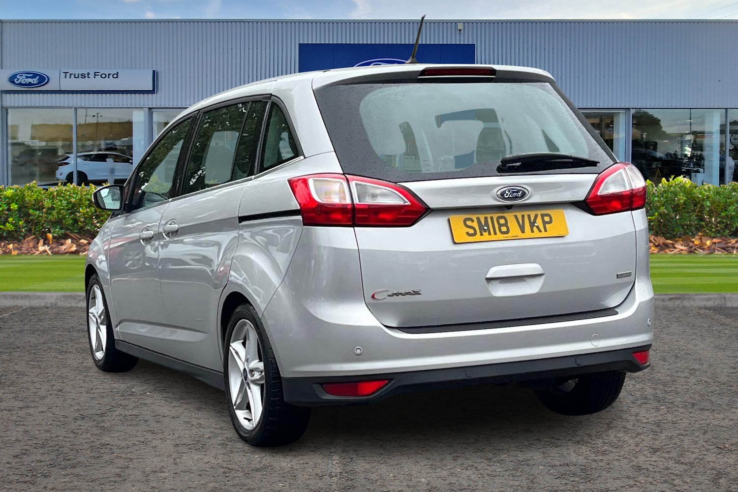 Ford GRAND C-MAX Photo 1