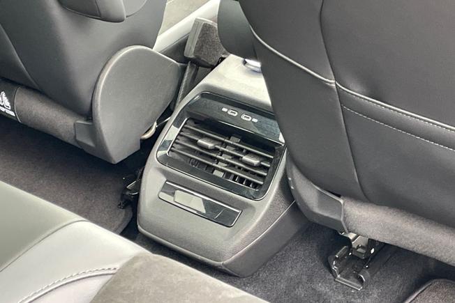 VOLKSWAGEN Id.5 Photo 49