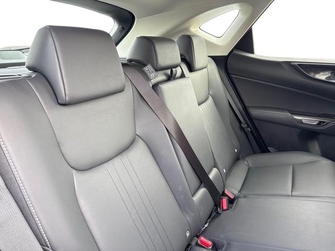 LEXUS Nx Photo 9