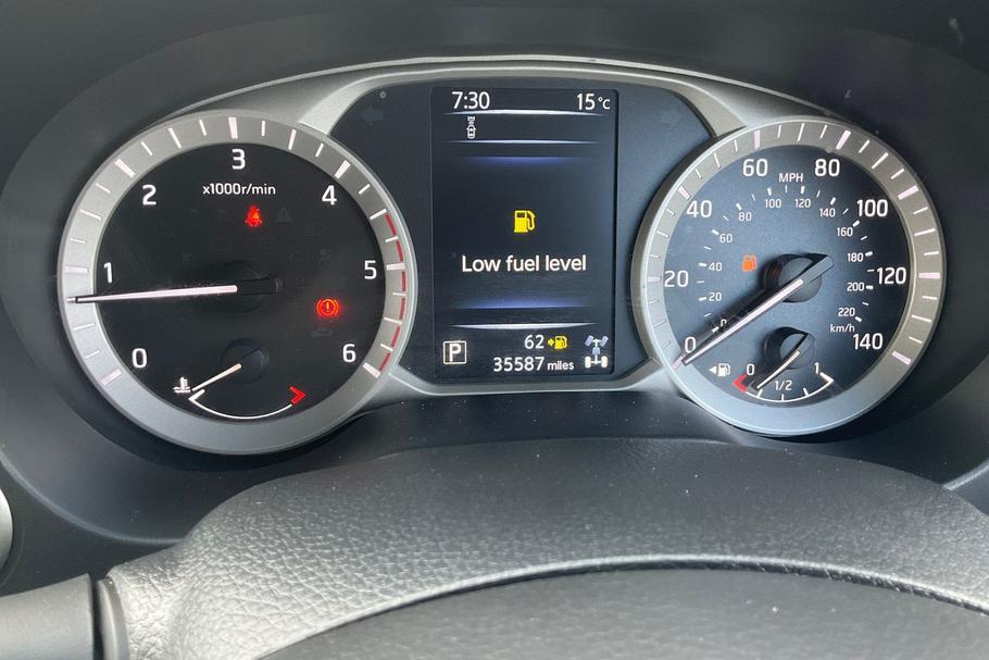 Used Nissan Navara YN18XFG 33