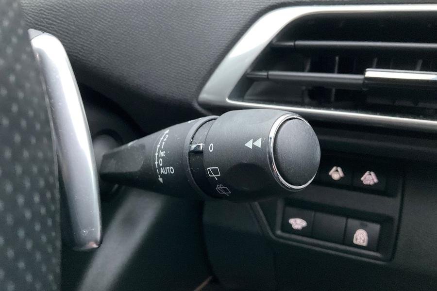 Peugeot 3008 Photo autoimg-5a473f91049a175d3ae357240789729ecb44b5ba.jpg