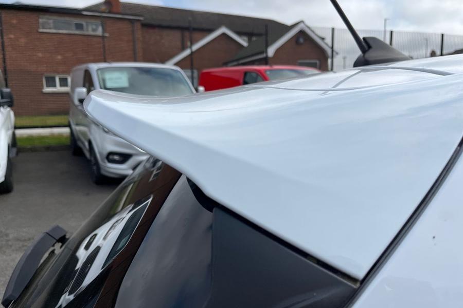 Ford FIESTA Photo autoimg-5a49a4c8d2657c516af8f1beff63a0c8de588816.jpg