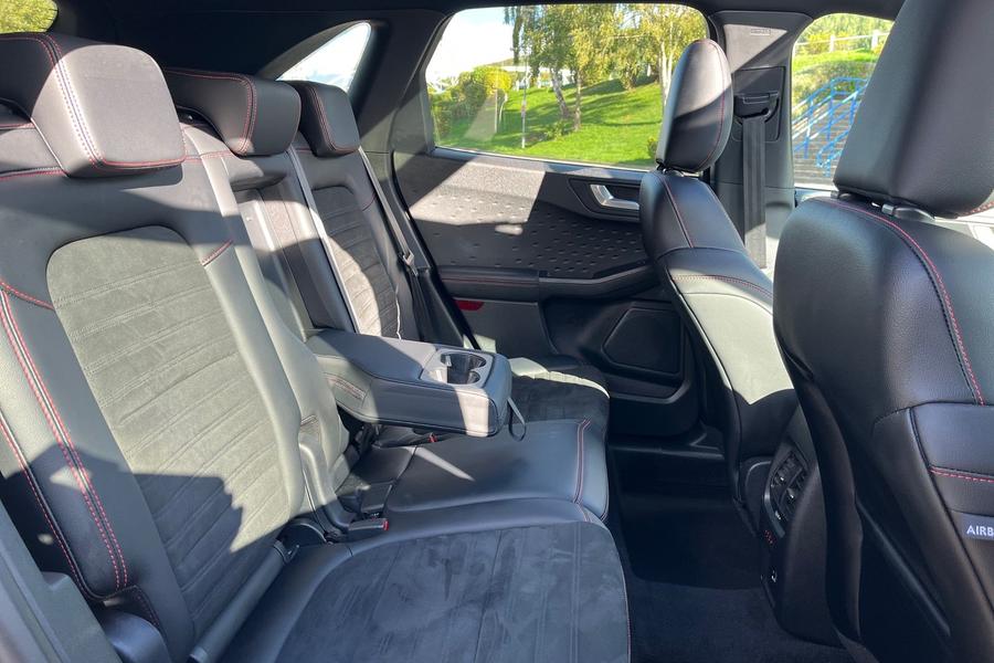 Ford KUGA Photo autoimg-5a4ce984e8265123585ecac791e71720c728db85.jpg