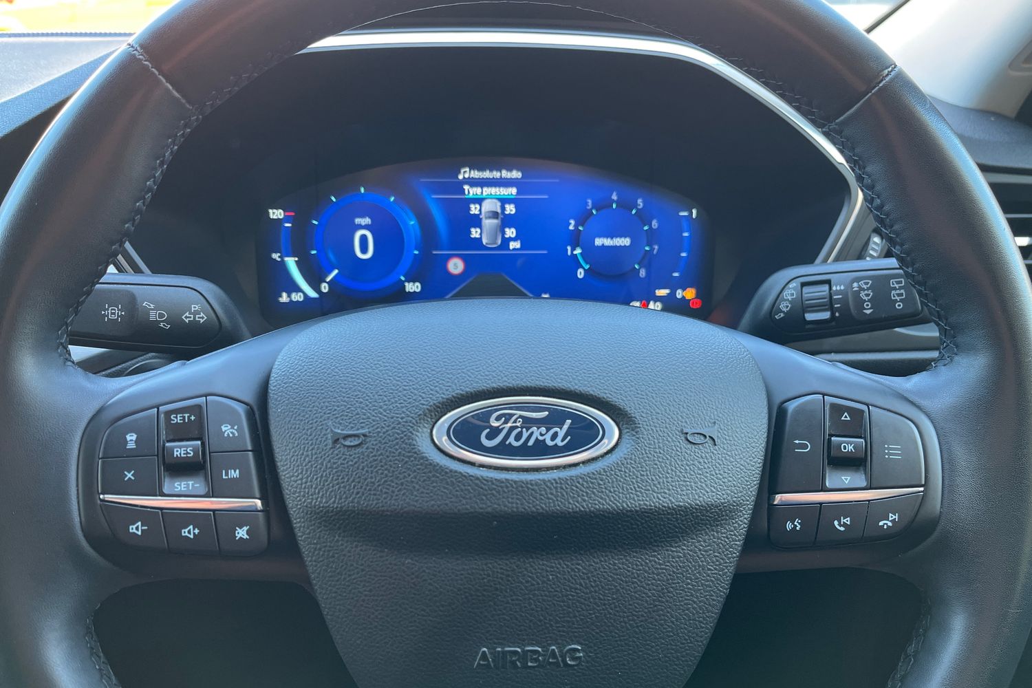 Ford KUGA Photo 11