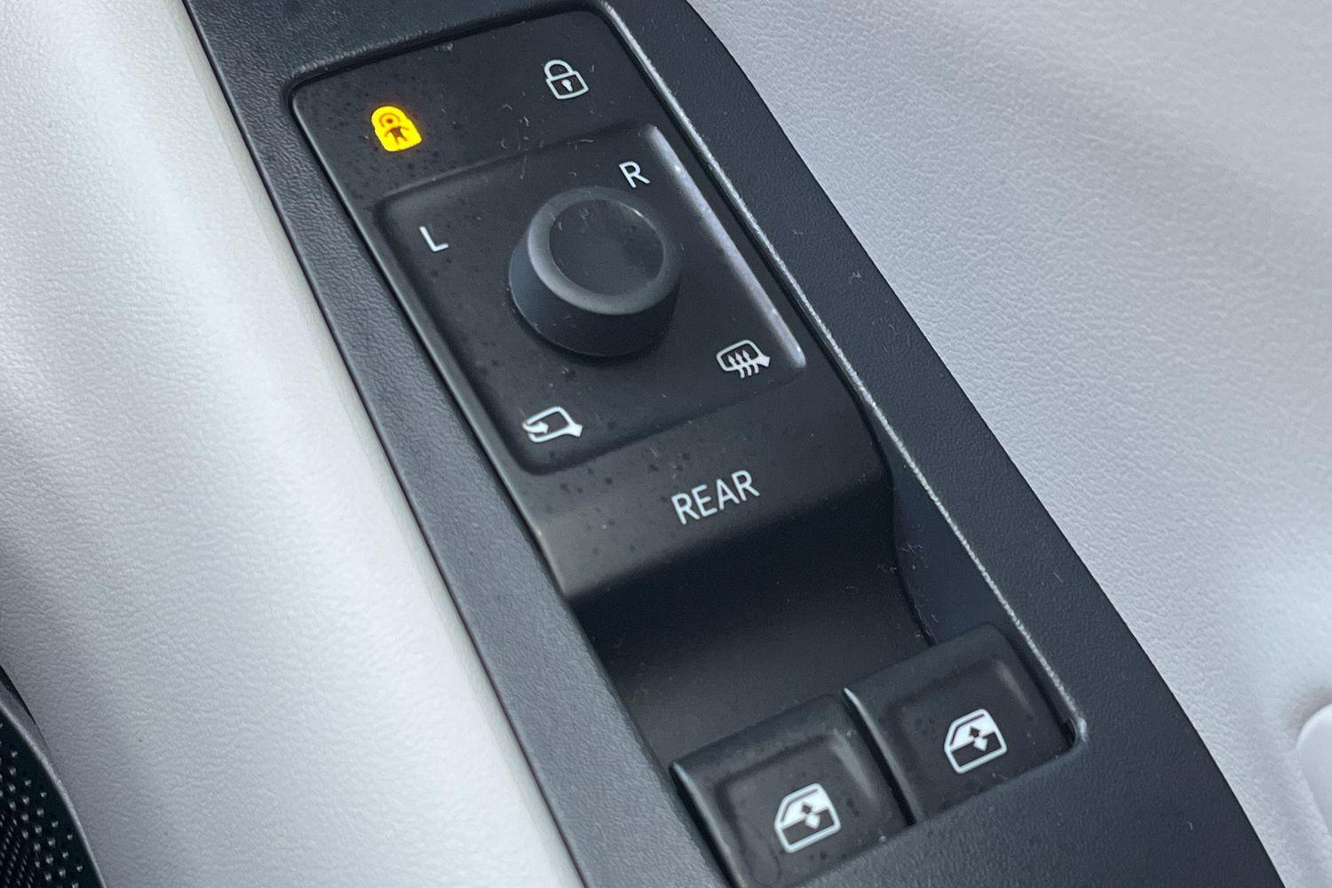 Ford Explorer Photo 15