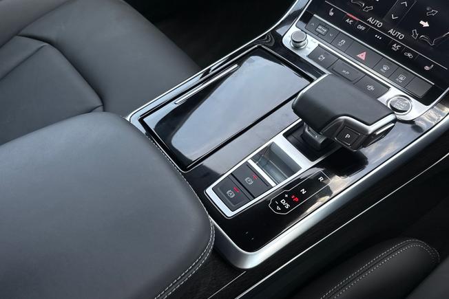 AUDI Q7 Photo 38