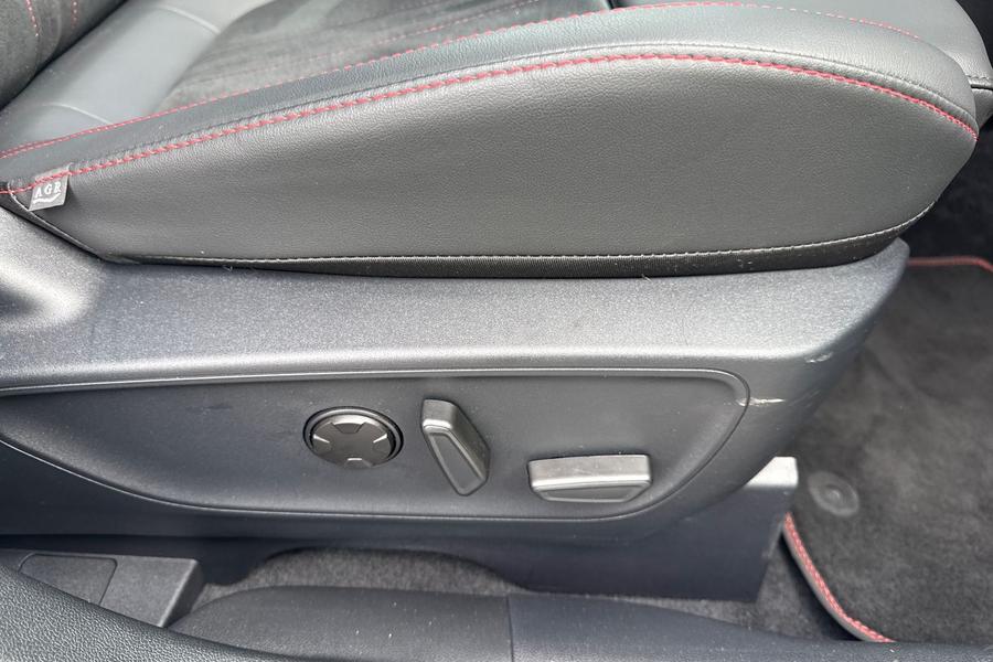 Ford KUGA Photo autoimg-5a541401a7ba248b7f66d054cffe244d3cf70d2e.jpg