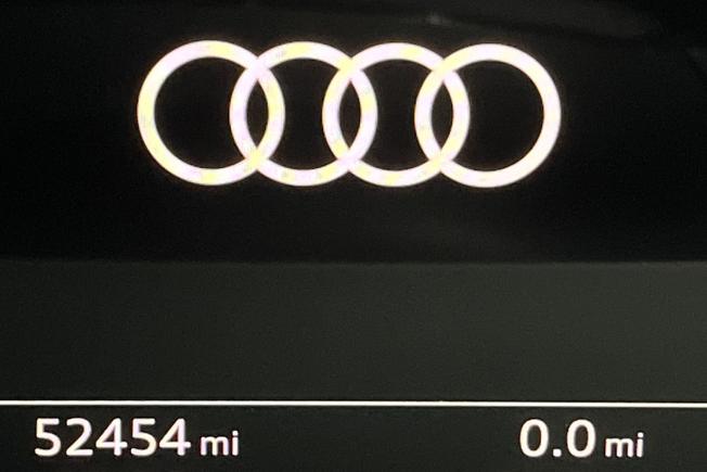 AUDI e-tron Photo 15