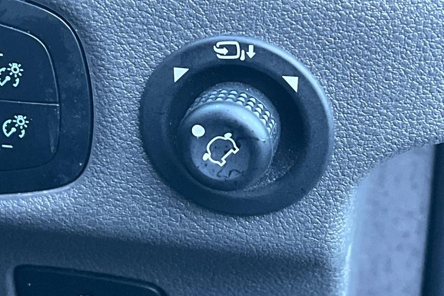 Used Ford TRANSIT HV74OME 29