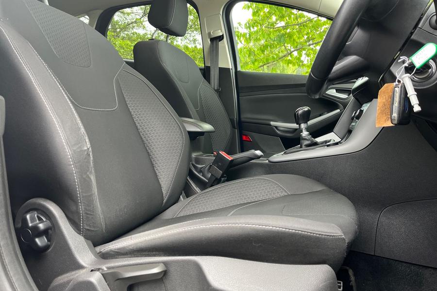 Ford FOCUS Photo autoimg-5a5777d3974c1c0a45ad8c1e6a197c05310849d9.jpg
