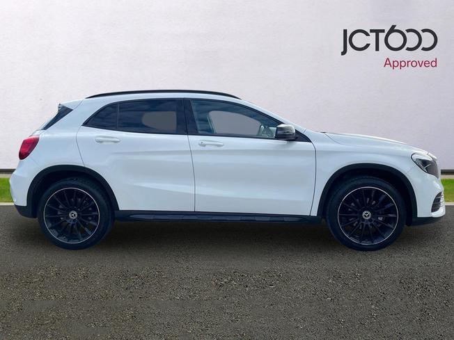 MERCEDES-BENZ GLA Photo 4