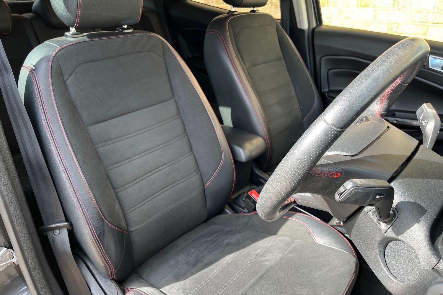 Ford ECOSPORT Photo 16