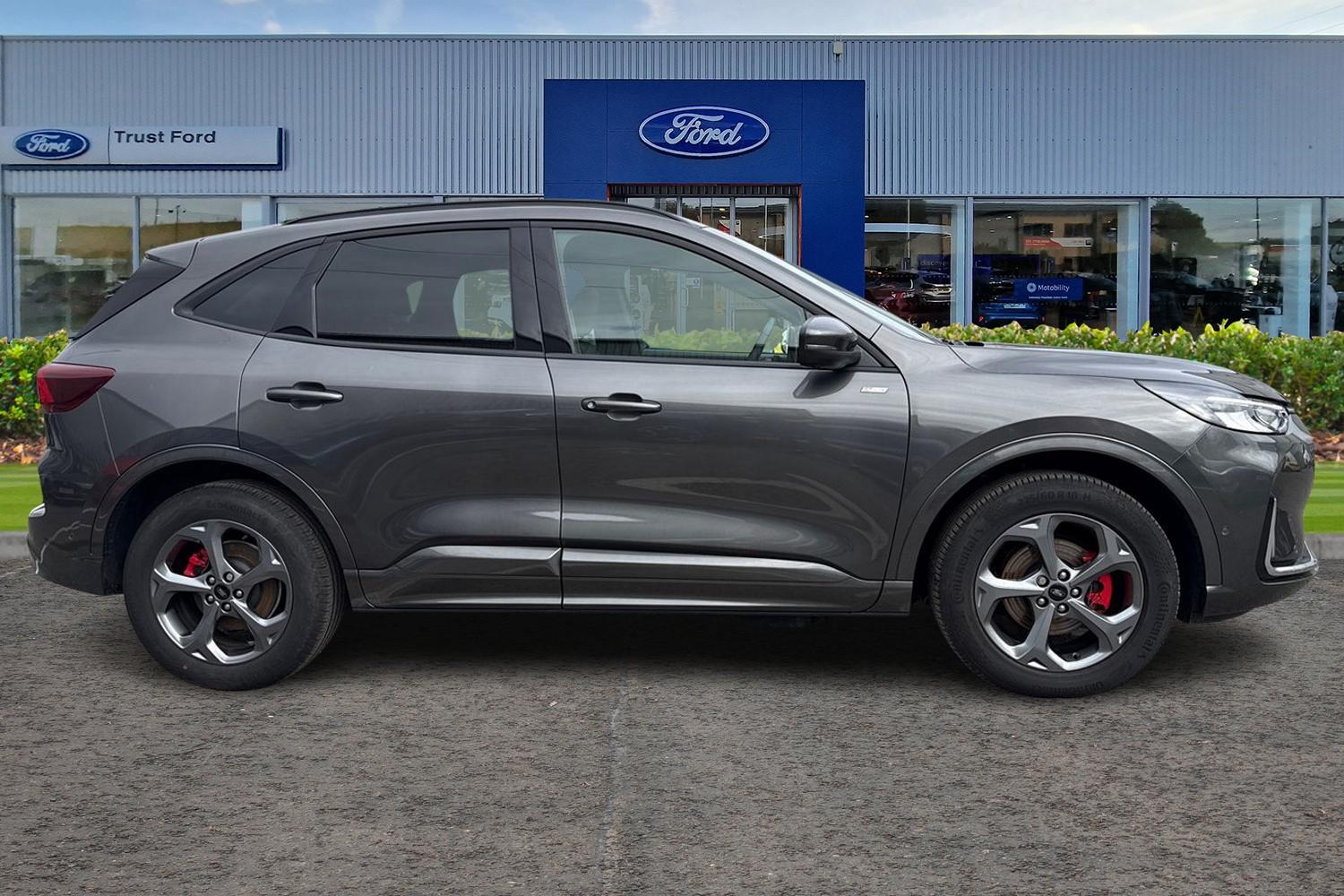 Ford KUGA Photo 2