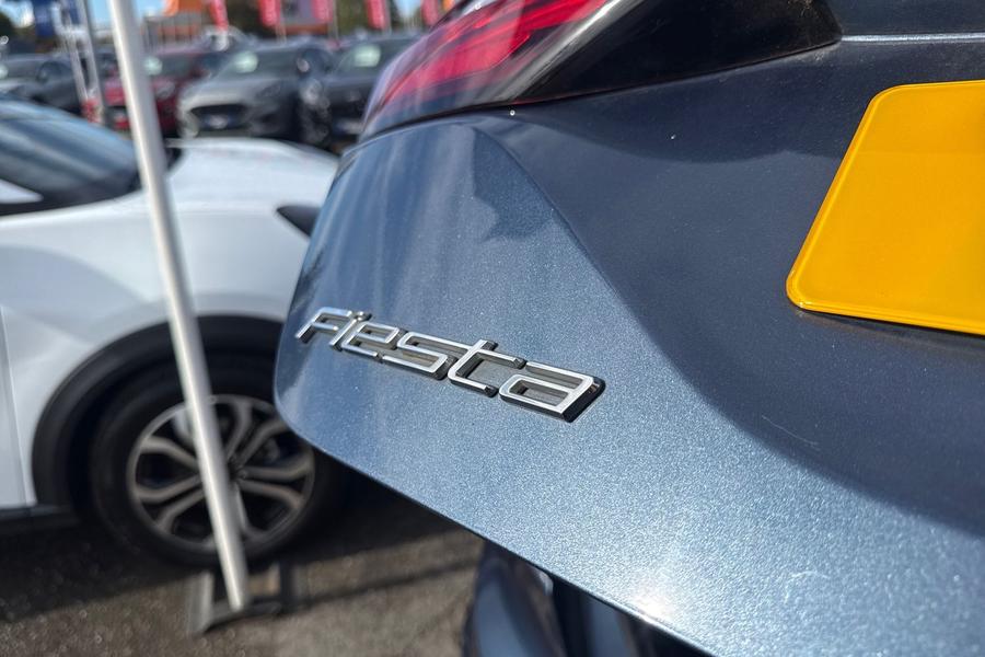 Ford FIESTA Photo autoimg-5a69bea425483fba7420a5085774c6d8475fe689.jpg
