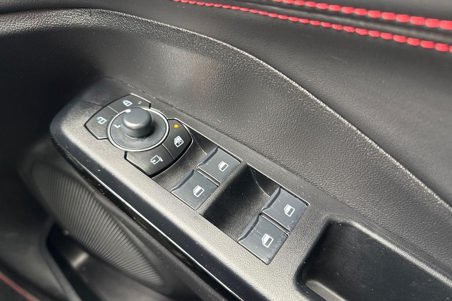 Ford PUMA Photo autoimg-5a6d4d87dbda3e25676728c4b8435f6dd9a587fe.jpg
