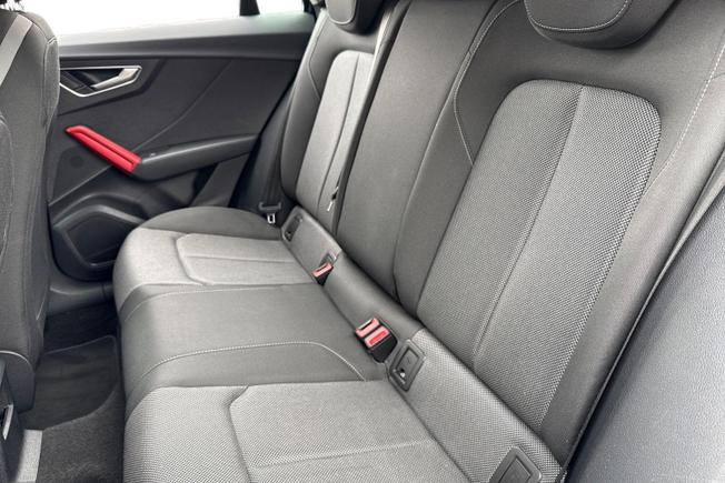 AUDI Q2 Photo 9