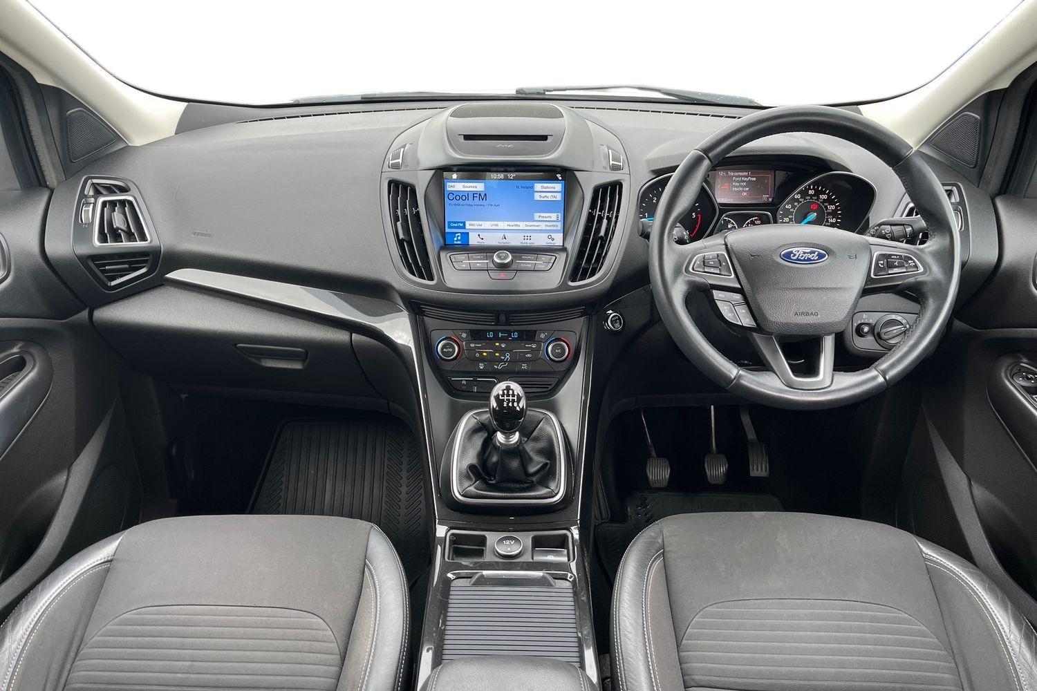 FORD KUGA Photo 9