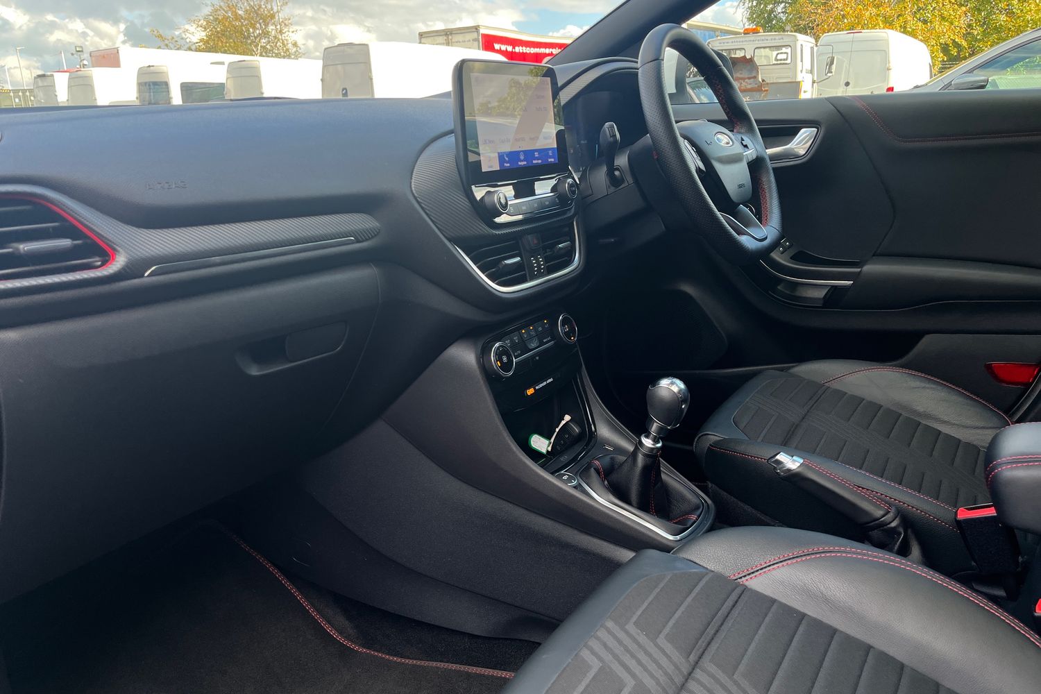 Ford PUMA Photo 17