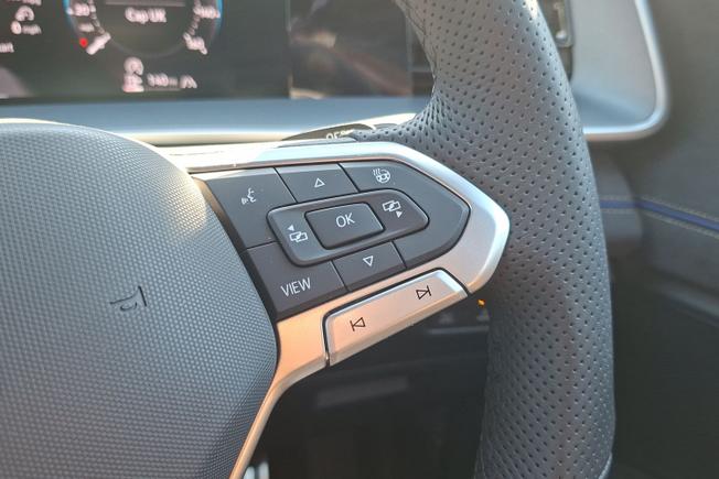 VOLKSWAGEN Tayron Photo 17