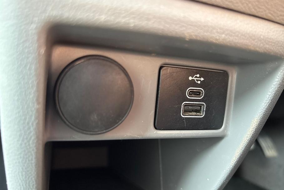 Used Ford TRANSIT CUSTOM LA24HWM 38