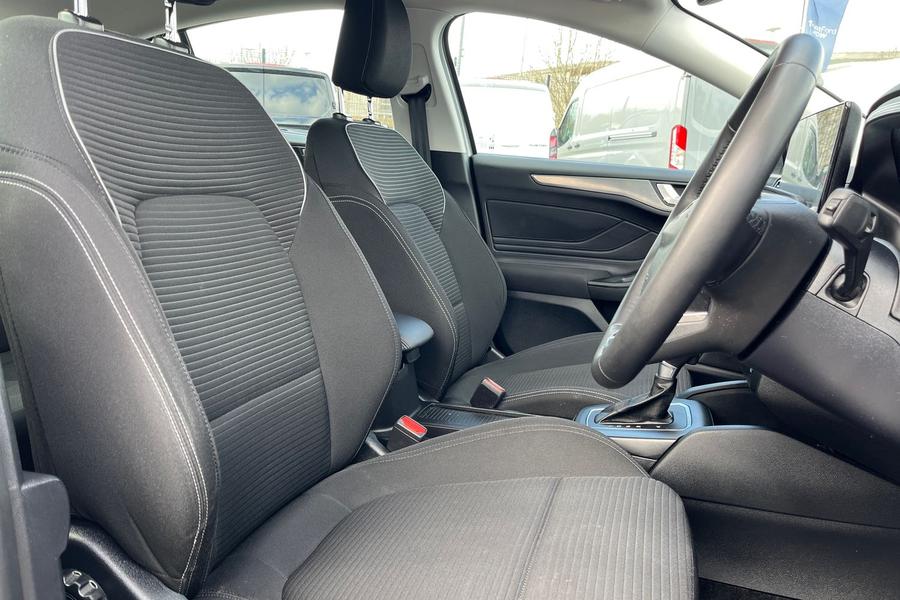 Ford FOCUS Photo autoimg-5a75cf09cce268e8e7eefaf2eac802ce5e13965a.jpg