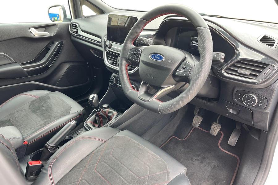 Ford Fiesta Photo autoimg-5a77c5afc8c0ee543df09dd0e13061228cfd600a.jpg