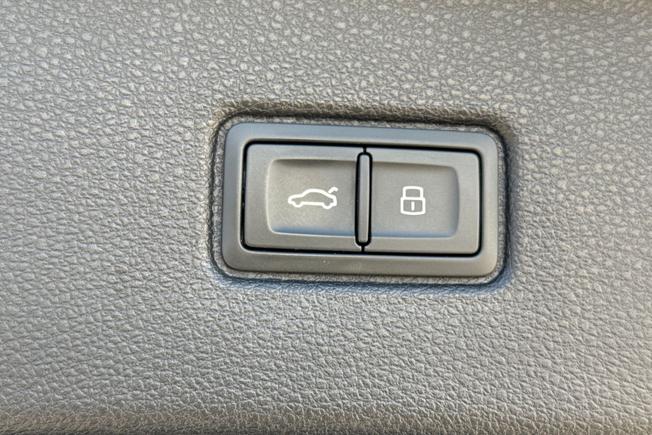 AUDI Q7 Photo 47