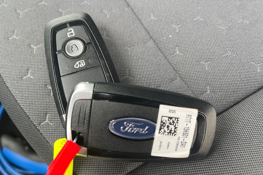Used Ford TRANSIT CUSTOM MT75FFH 19