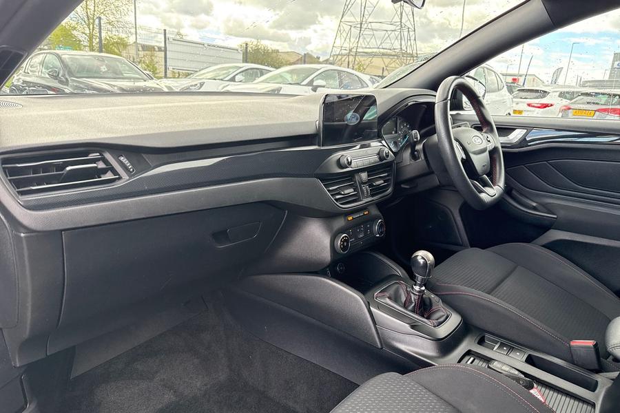 Ford Focus Photo autoimg-5a7fa39588b8b12a9b901e08628478736cc3c8c8.jpg