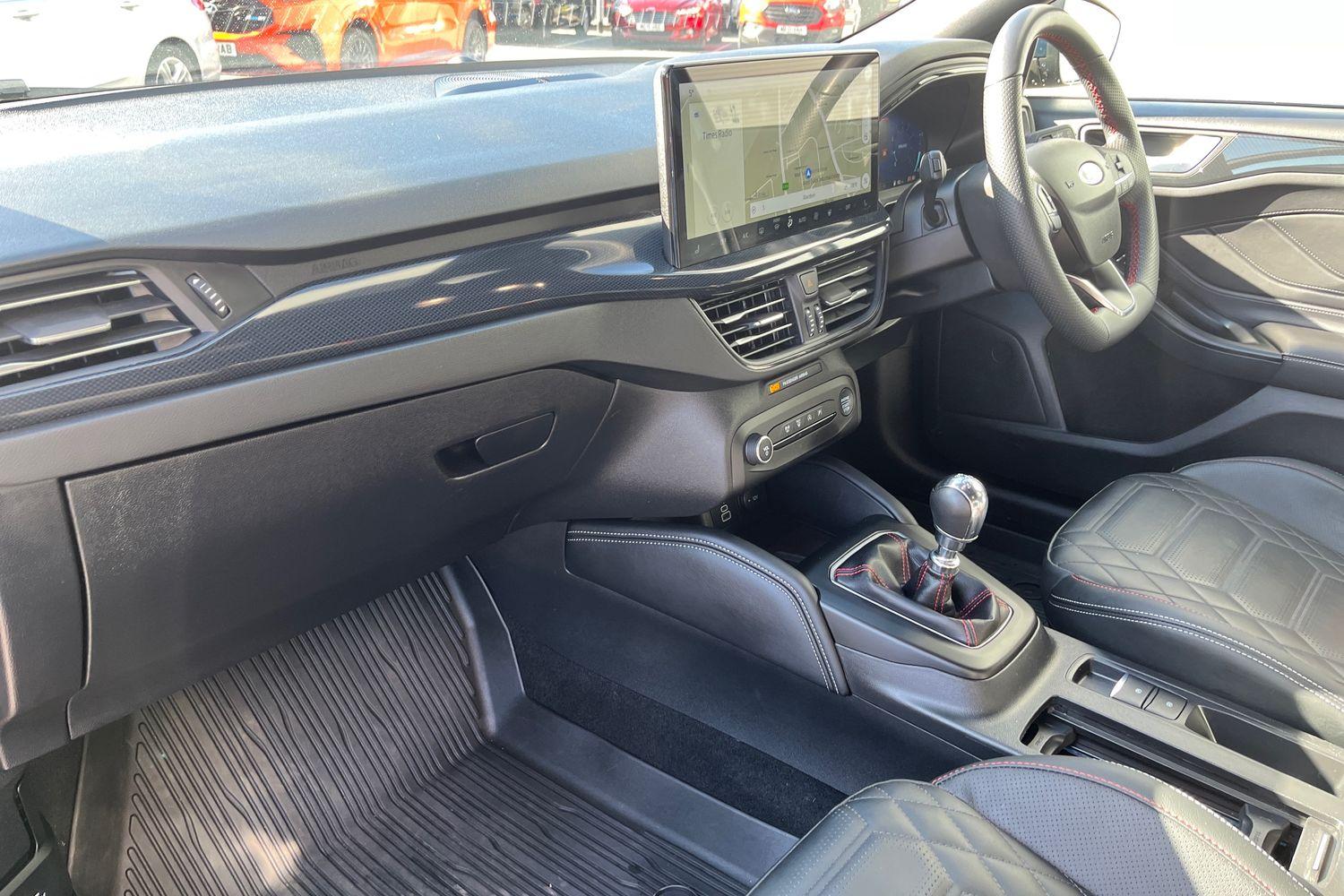 Ford FOCUS Photo 17