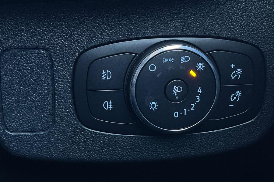 Ford Puma Photo autoimg-5a8471546e327ed9b708c0418d0acadf55487eb3.jpg